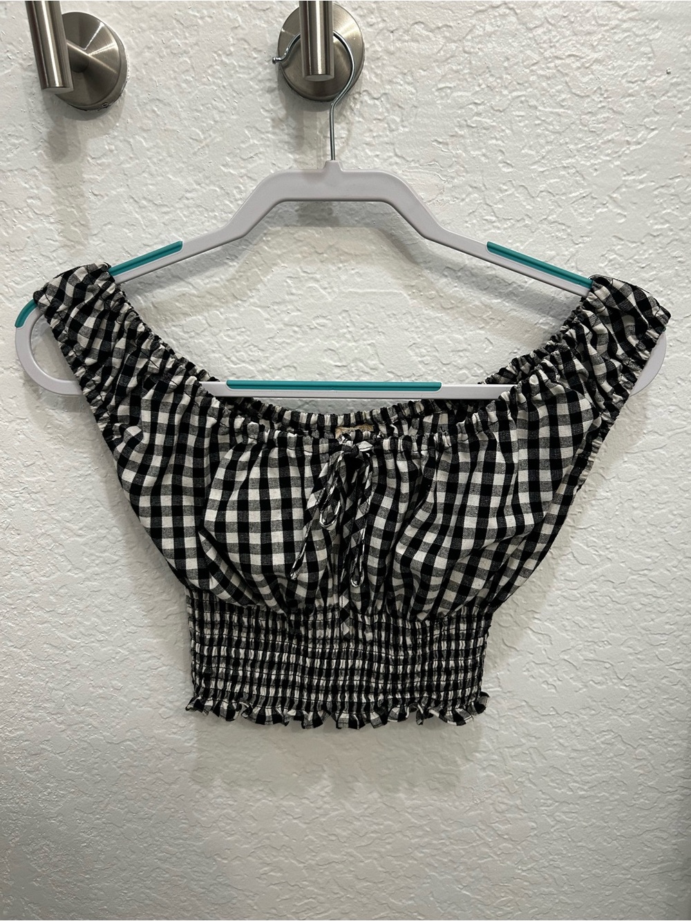 Brandy Melville Cropped Plaid Top